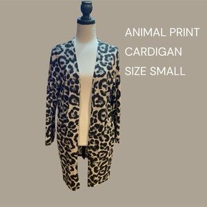 ANIMAL PRINT LONG CARDIGAN SIZE SMALL NO BRAND LABEL GENTLY WORN